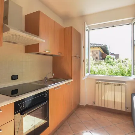 Apartamento Gorgeous In With Wifi Domaso
